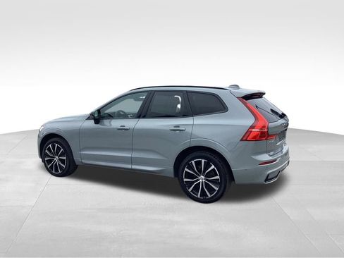 Used 2024 Volvo XC60 B5 Plus AWD/4WD image 4
