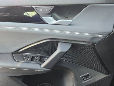 New 2026 Volkswagen Tiguan SEL R-Line image 13