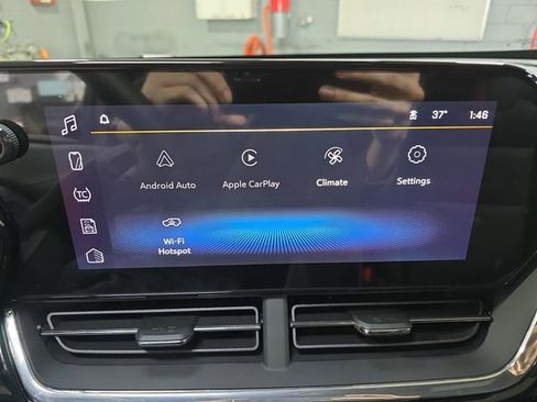 New 2026 Chevrolet Trax RS w/ Driver Confidence Package image 22