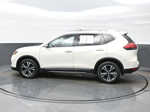 Used 2017 Nissan Rogue SL w/ SL Premium Package image 3