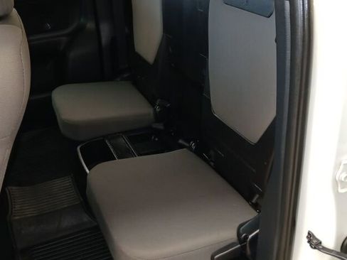 Used 2020 Toyota Tacoma SR image 8