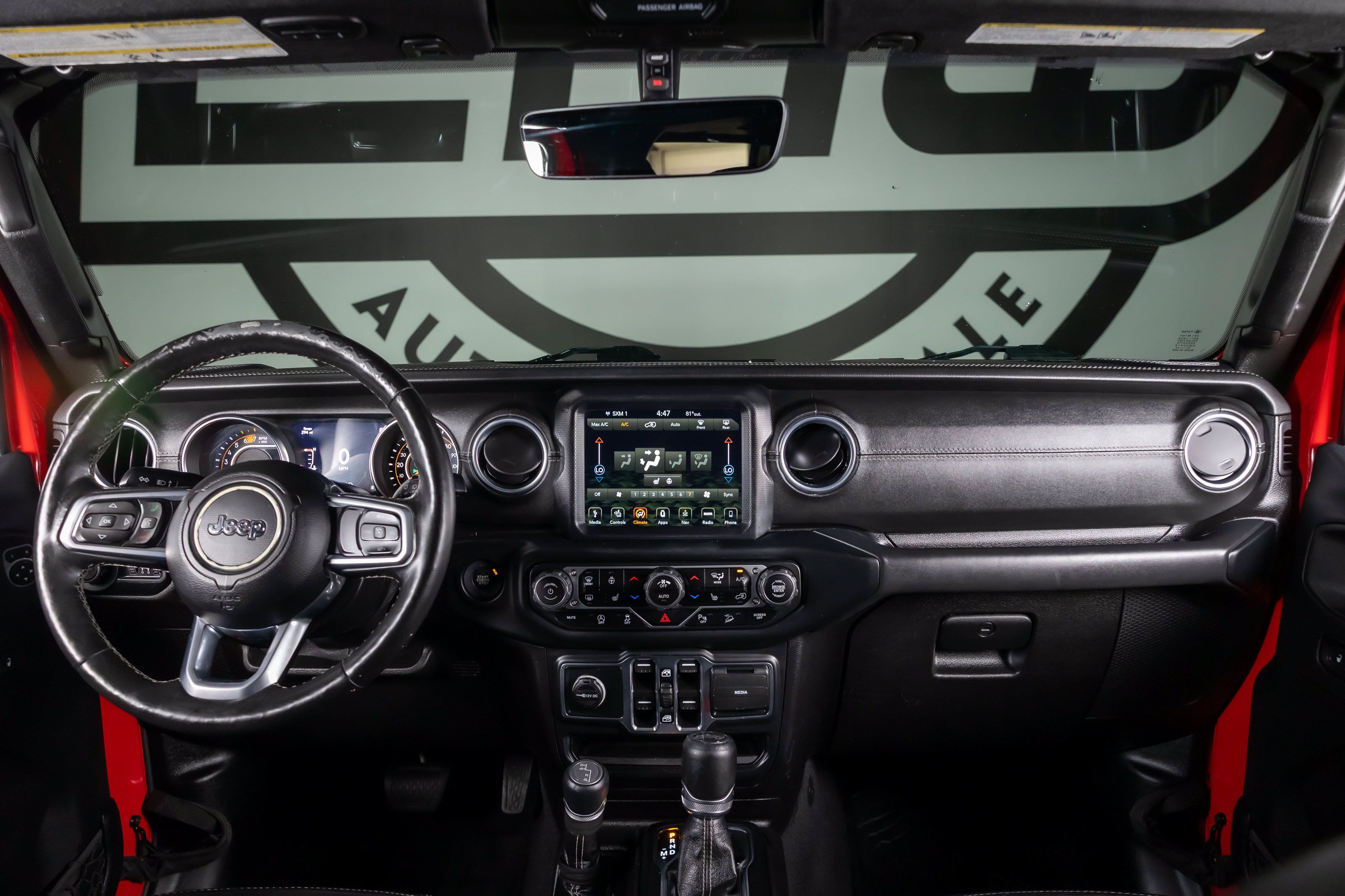 Used 2018 Jeep Wrangler Unlimited Sahara AWD/4WD image 3