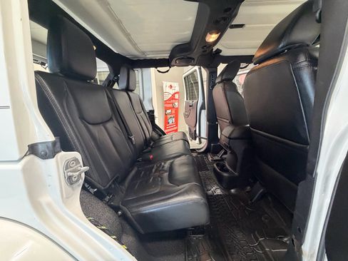 Used 2014 Jeep Wrangler Unlimited Sahara AWD/4WD image 47
