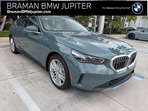 Certified 2025 BMW 530i w/ Premium Package image 1