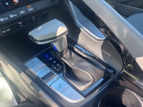 Certified 2025 Hyundai Elantra Hybrid FWD image 26