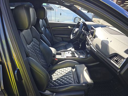 Used 2018 Audi SQ5 Prestige w/ Prestige Package AWD/4WD image 11