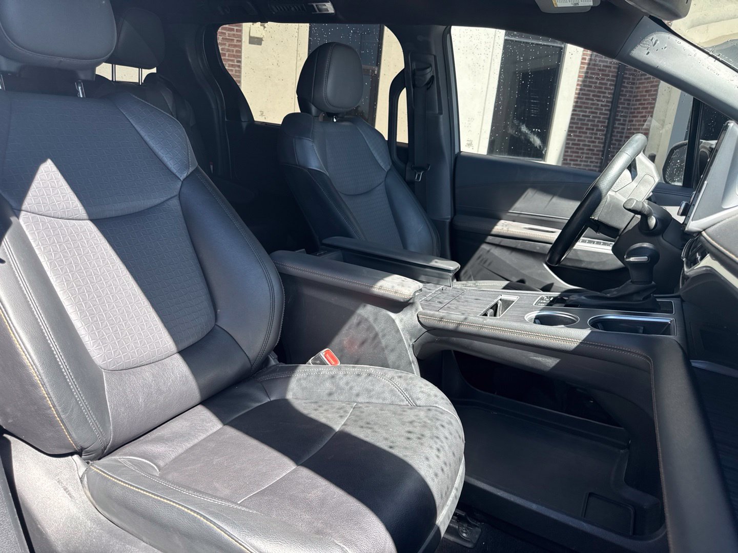 Used 2023 Toyota Sienna XLE Woodland Edition AWD/4WD image 10