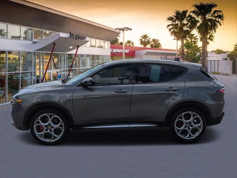 Used 2024 Alfa Romeo Tonale Ti AWD/4WD image 6