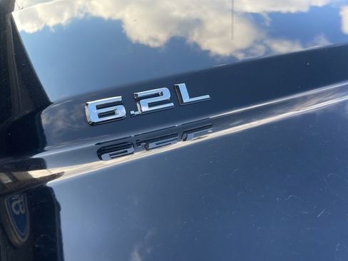 Used 2019 Chevrolet Silverado 1500 LTZ w/ LTZ Convenience Package image 12