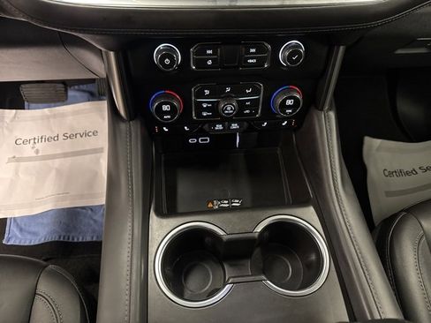 Used 2023 Chevrolet Tahoe Z71 w/ Luxury Package image 18