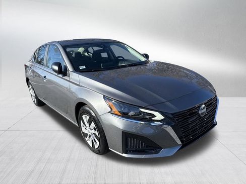 New 2025 Nissan Altima 2.5 S image 3