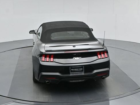 Used 2025 Ford Mustang Premium image 44