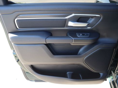 New 2026 RAM 1500 4x4 Crew Cab image 17