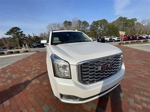 Used 2018 GMC Yukon Denali w/ Denali Ultimate Package image 23