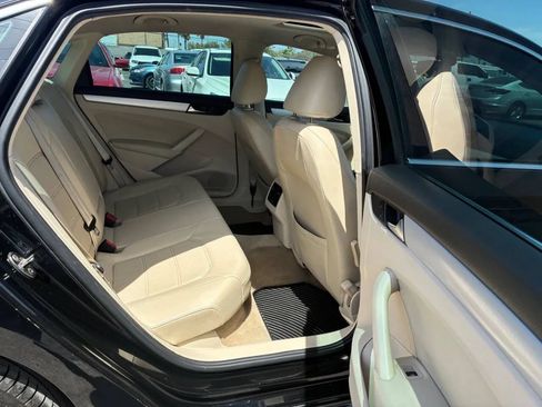 Used 2013 Volkswagen Passat 2.5 SE FWD image 25