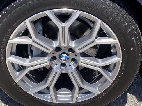 Used 2021 BMW X7 xDrive40i w/ Executive Package AWD/4WD image 28
