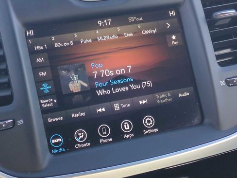 Used 2023 Chrysler 300 Touring w/ Sport Appearance Package image 13