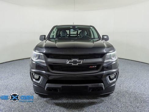 Used 2017 Chevrolet Colorado Z71 AWD/4WD image 2