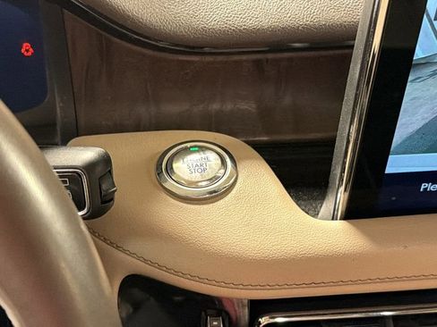 Used 2022 Lincoln Aviator Reserve w/ Equipment Group 201A image 33