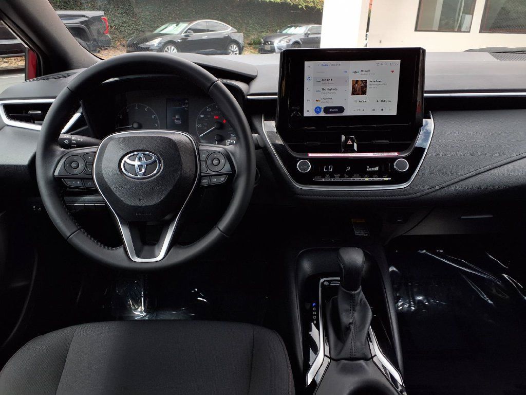Certified 2024 Toyota Corolla SE w/ SE Premium Package FWD image 25