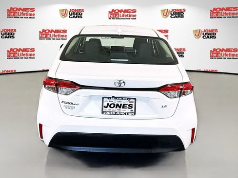 Certified 2025 Toyota Corolla LE FWD image 15