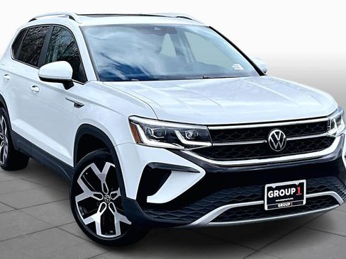 Used 2023 Volkswagen Taos SEL AWD/4WD image 3
