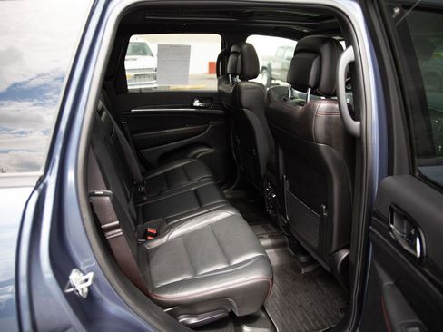 Used 2021 Jeep Grand Cherokee Trailhawk w/ Trailhawk Luxury Group AWD/4WD image 25