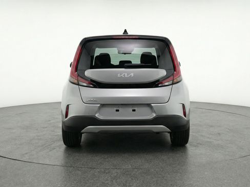 Used 2025 Kia Soul LX w/ LX Technology Package image 7