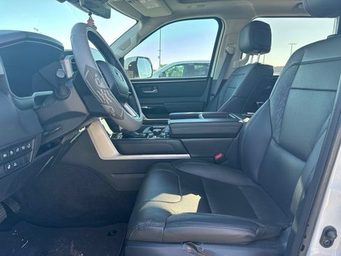 Used 2023 Toyota Tundra Limited AWD/4WD image 10