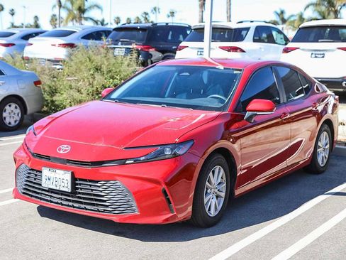 Certified 2025 Toyota Camry LE w/ Convenience Package image 1