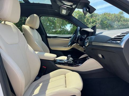 Used 2025 BMW X4 xDrive30i w/ Premium Package AWD/4WD image 51