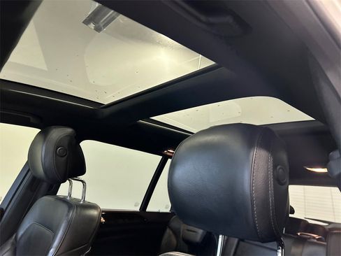 Used 2019 Mercedes-Benz GLS 450 4MATIC image 27