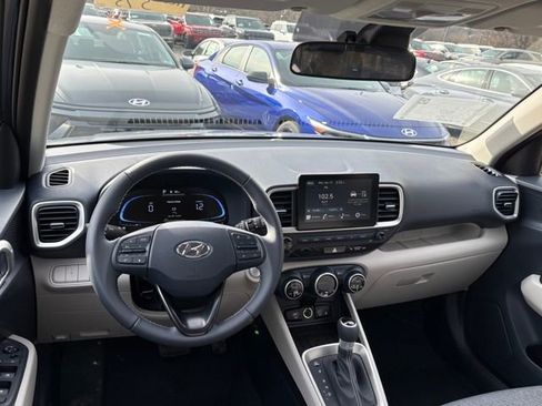 New 2026 Hyundai Venue SEL image 6