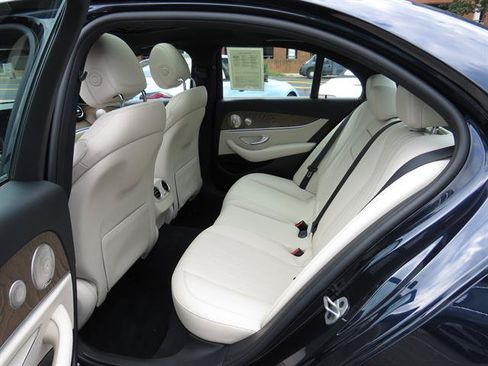 Used 2022 Mercedes-Benz E 350 4MATIC Sedan image 21