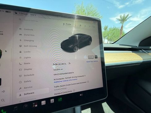 Used 2022 Tesla Model 3 RWD image 12