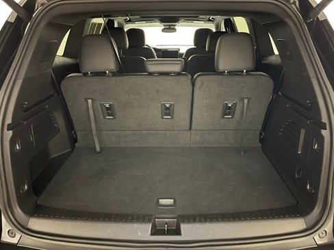 Used 2024 GMC Acadia AT4 w/ Luxury Package AWD/4WD image 7