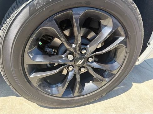 Used 2025 Dodge Durango GT w/ Blacktop Package RWD image 28