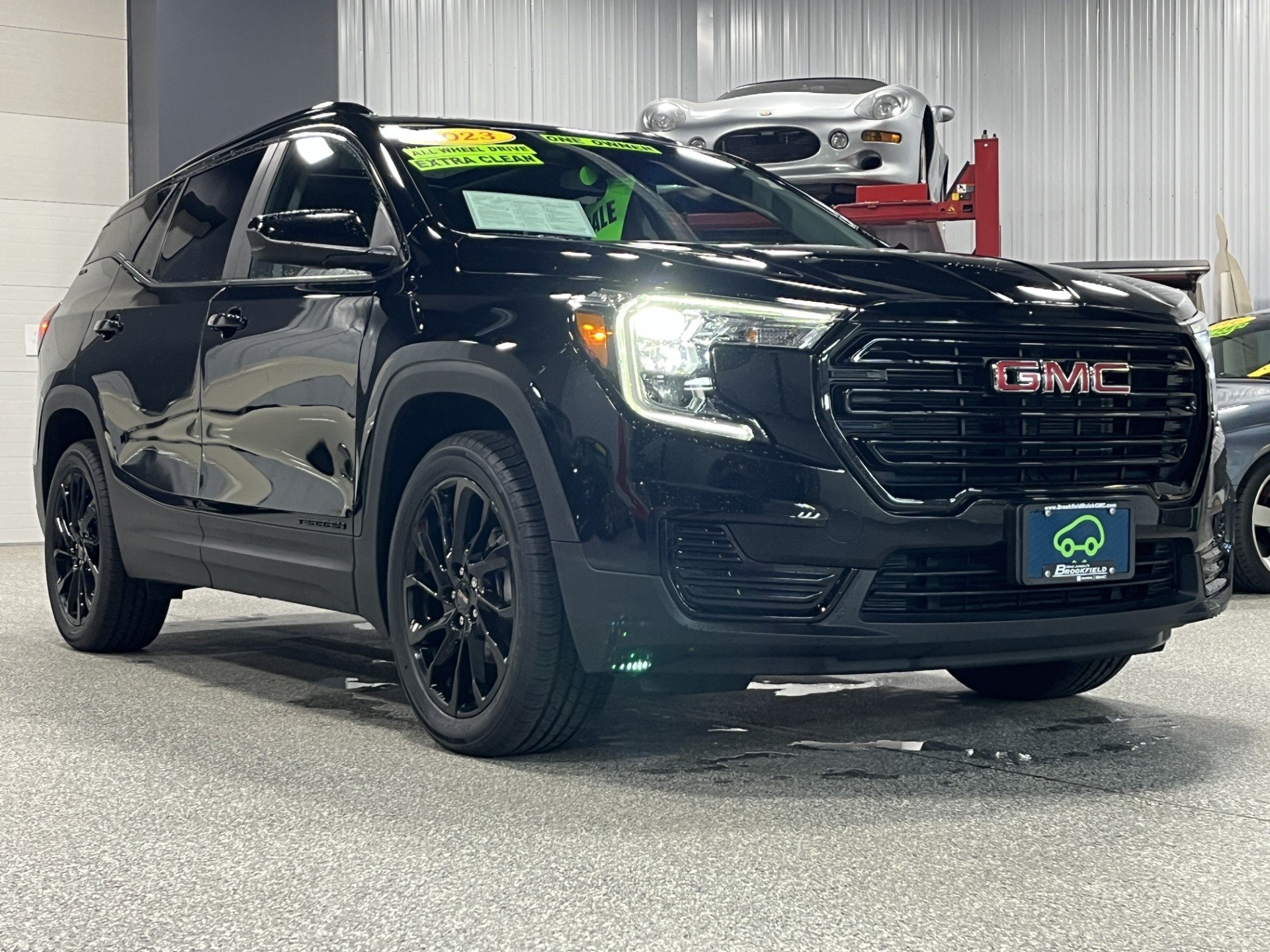 Certified 2023 GMC Terrain SLE w/ Driver Convenience Package AWD/4WD image 7