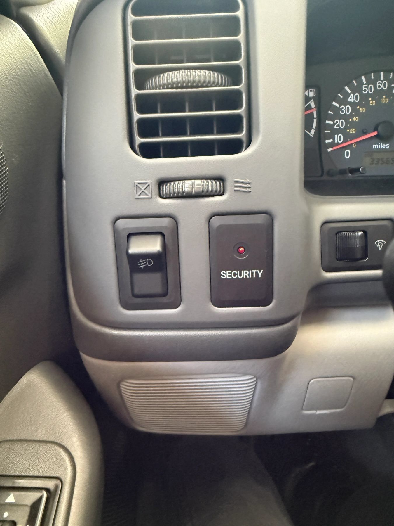 Used 2000 Mitsubishi Montero Sport XLS AWD/4WD image 48