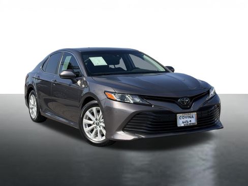 Used 2019 Toyota Camry LE w/ Carpet Mat Package FWD image 2
