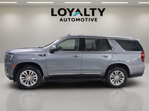 Used 2021 GMC Yukon SLT w/ SLT Premium Package image 2