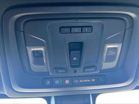 Used 2020 GMC Sierra 2500 AT4 w/ AT4 Premium Package AWD/4WD image 40