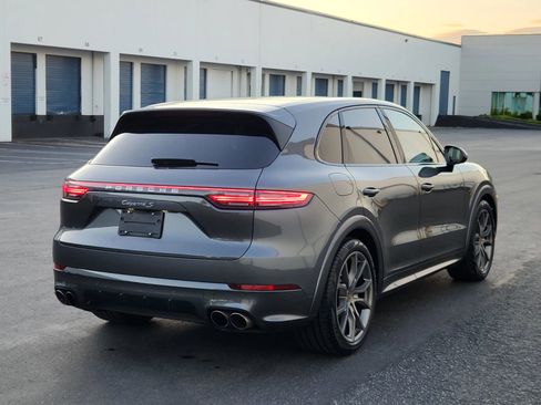 Used 2019 Porsche Cayenne S AWD/4WD image 4