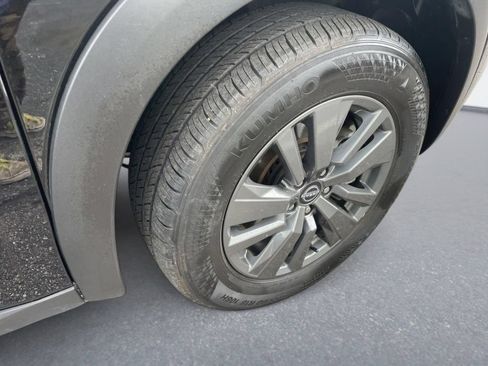 Used 2025 Nissan Pathfinder SV AWD/4WD image 12