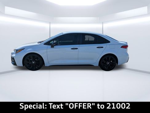 Used 2022 Toyota Corolla SE image 6