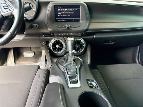 Used 2022 Chevrolet Camaro LT RWD image 18