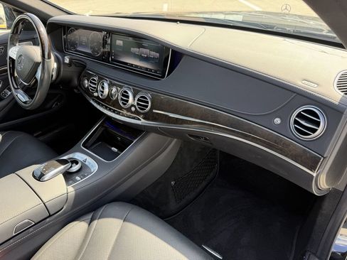 Used 2015 Mercedes-Benz S 550 Sedan image 28