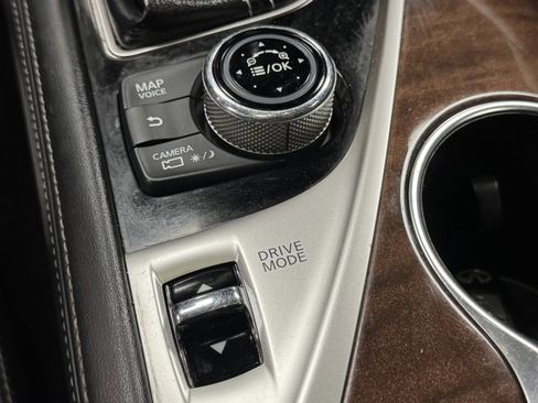 Used 2014 INFINITI Q50 Sport w/ Deluxe Technology Package image 10