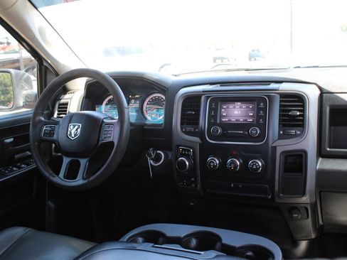 Used 2021 RAM 1500 Tradesman w/ Chrome Appearance Group AWD/4WD image 25