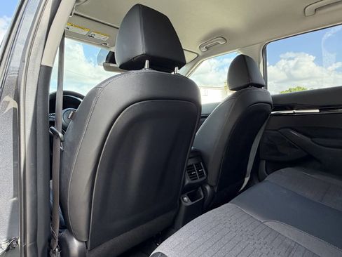 Certified 2023 Kia Seltos S w/ Navigation Package image 16